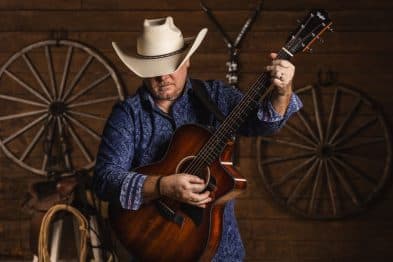 Entrevue de Sylvain Caron avec Danis Mallais sur Hit Country!