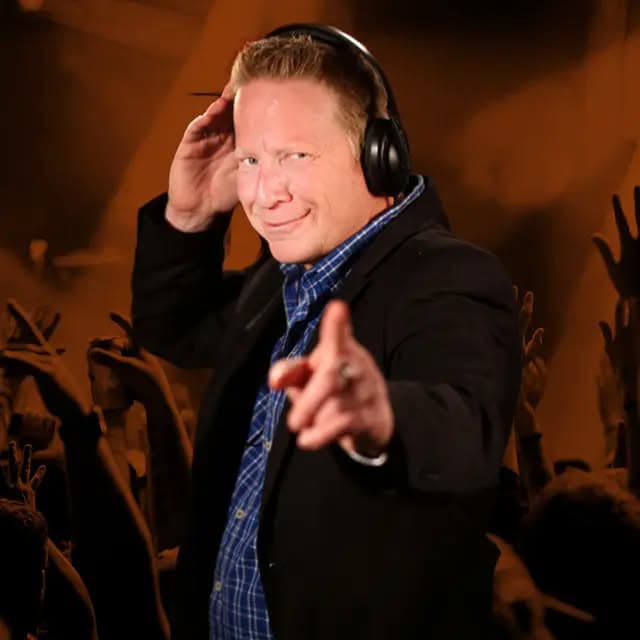 Entrevue de Sylvain Caron avec Doug St-Louis sur Hit Country!