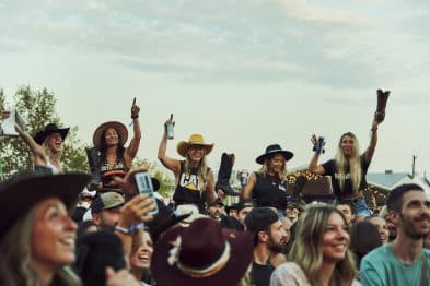 LA 9e ÉDITION DU FESTIVAL COUNTRY LOTBINIÈRE EN MET PLEIN LA VUE À SES 40 000 FESTIVALIERS!