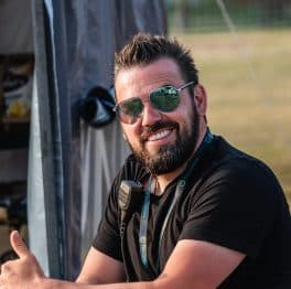 Entrevue de Sylvain Caron avec Fred Béland sur le réseau Hit Country